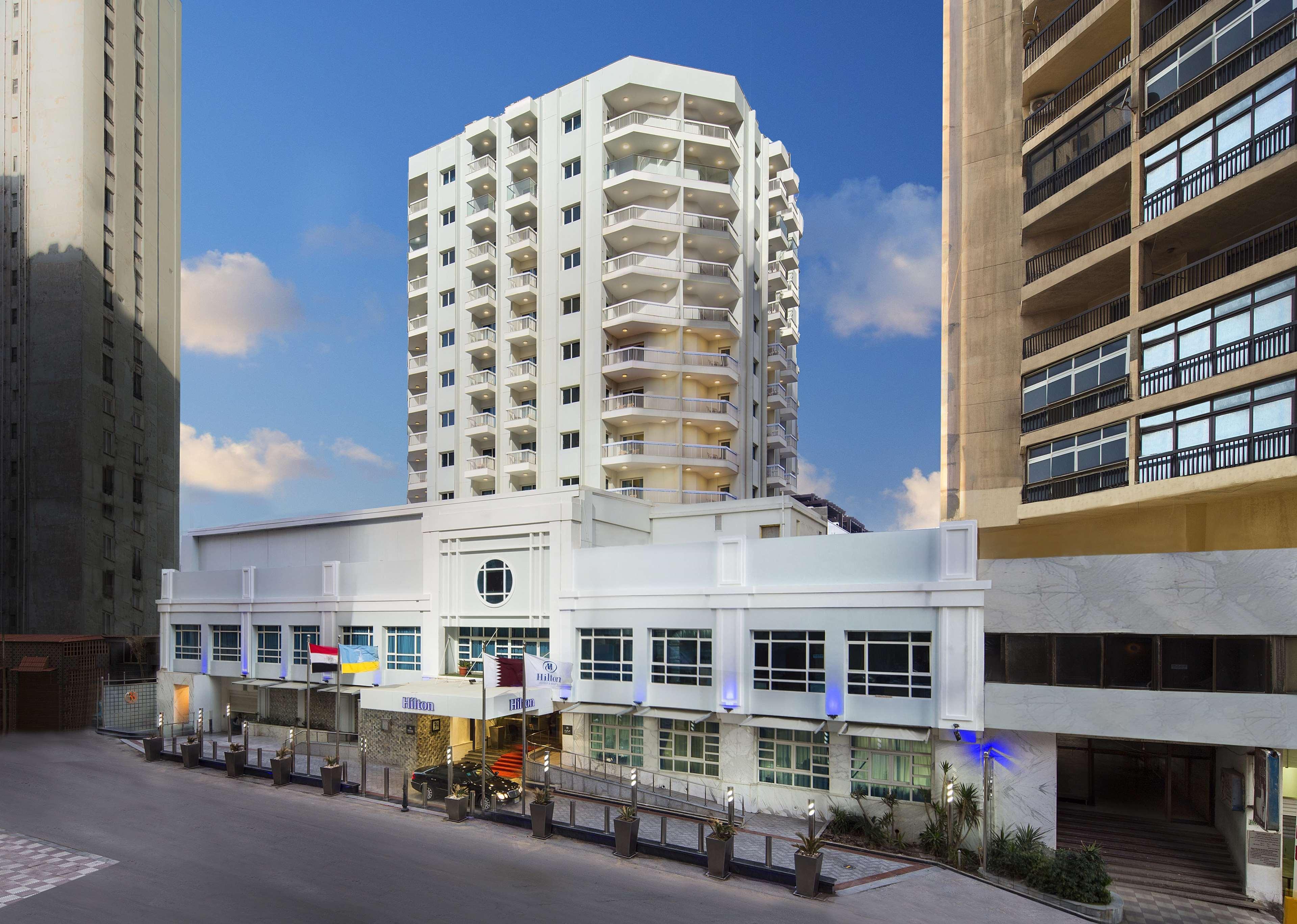 Hilton Alexandria Corniche Hotel Bagian luar foto The hotel in 2012
