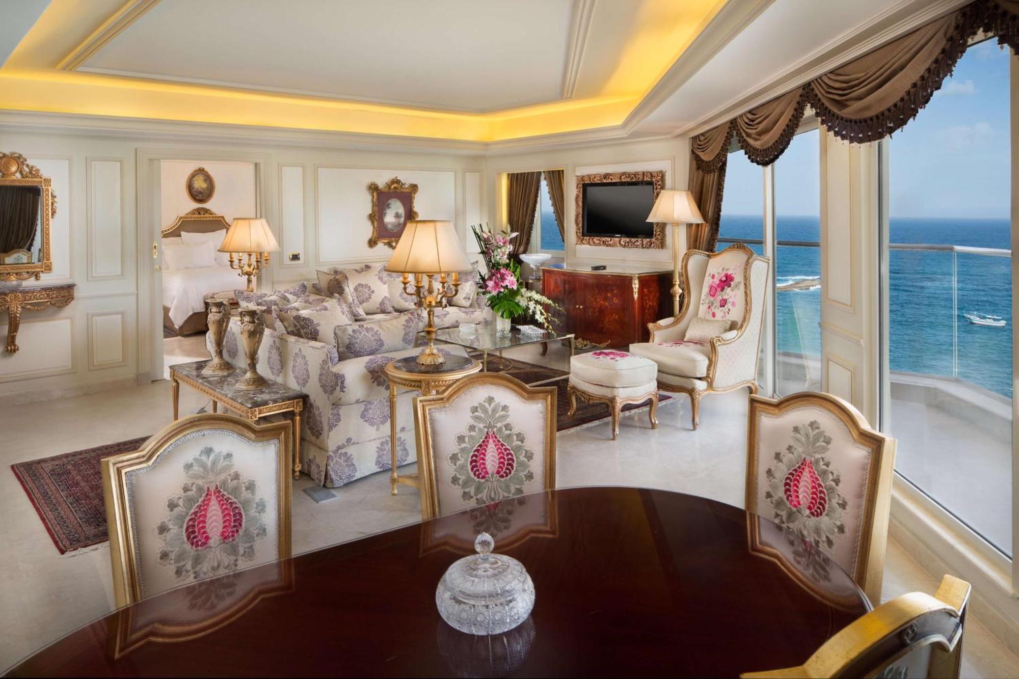 Hilton Alexandria Corniche Hotel Bagian luar foto Presidential Suite