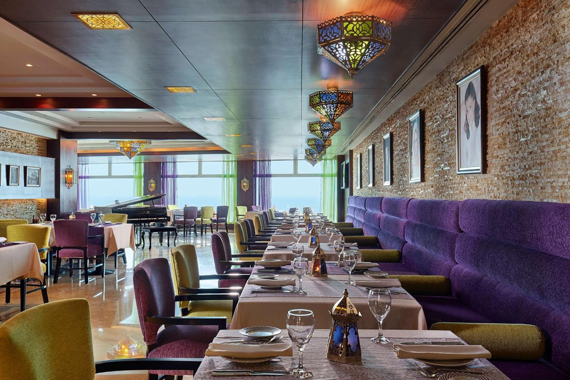 Hilton Alexandria Corniche Hotel Bagian luar foto The restaurant